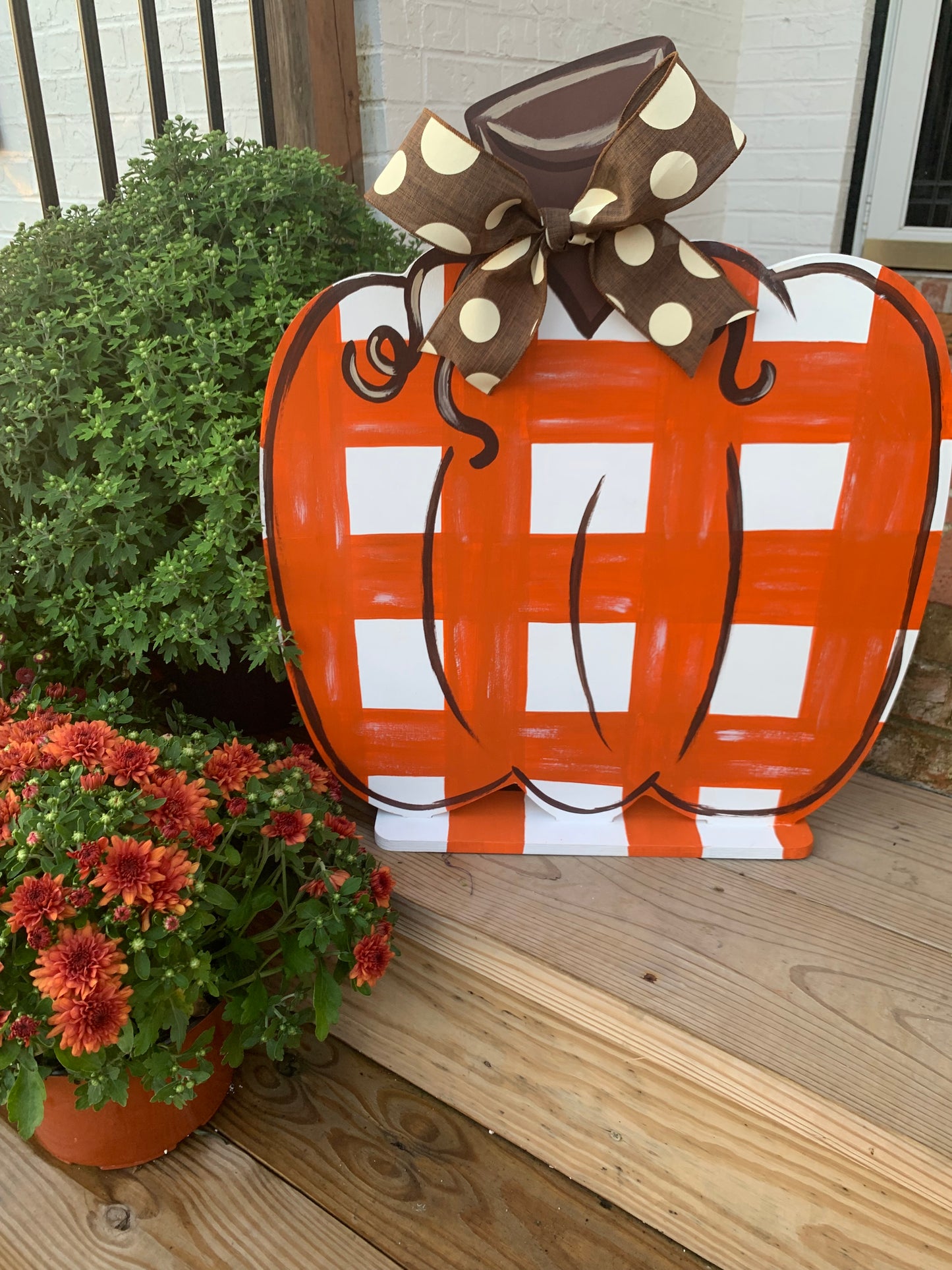 24" Standing Pumpkin
