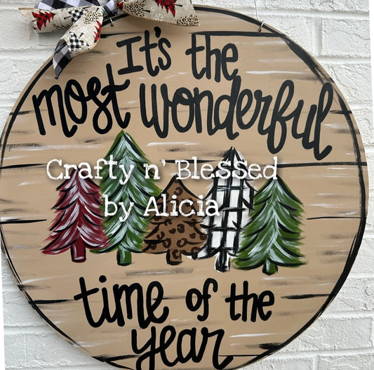 Distressed Christmas Tree Circle Door Hanger