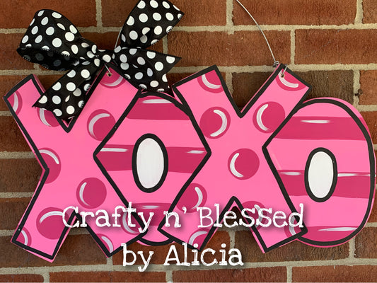 XOXO Valentine's Day Door Hanger